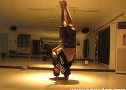 breaking图片,揭秘最新Breaking图片背后的故事